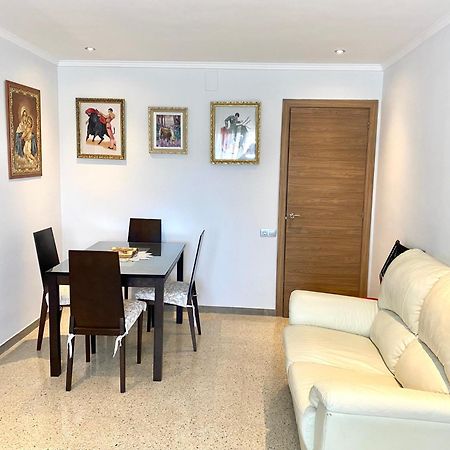 Shared Apartment! Piso Compartido! Общая Квартира! Sevilla Dış mekan fotoğraf