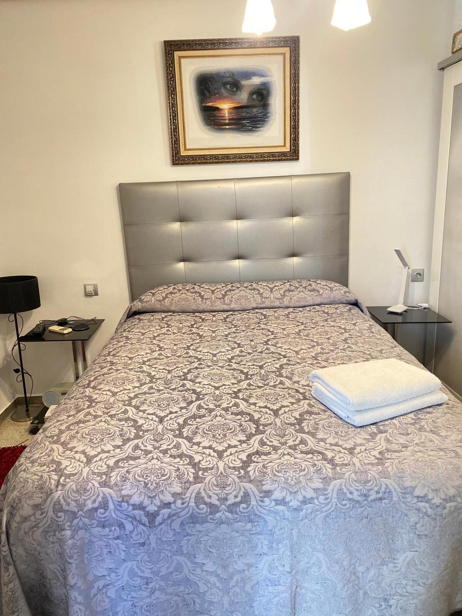Shared Apartment! Piso Compartido! Общая Квартира! Sevilla Dış mekan fotoğraf