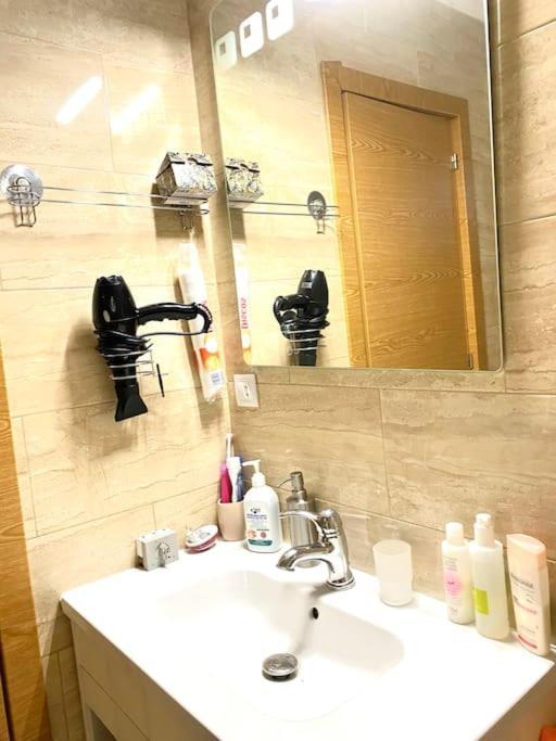 Shared Apartment! Piso Compartido! Общая Квартира! Sevilla Dış mekan fotoğraf